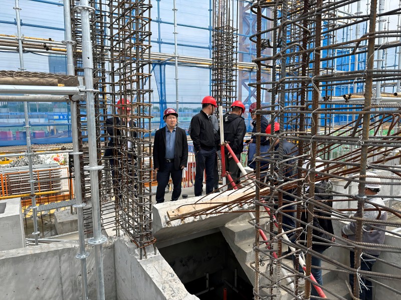 錢章赴云啟華章項目調研